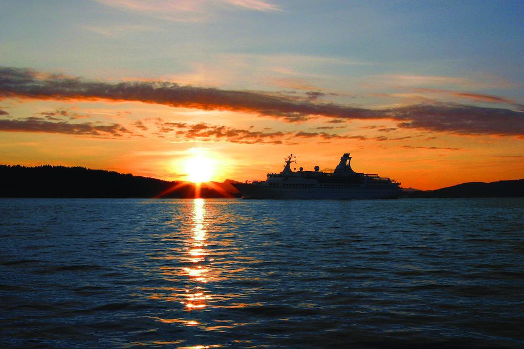 Comfort Hotel Finnsnes Bagian luar foto
